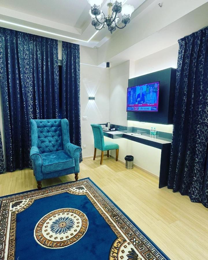 Neel Skye - Couple Friendly - Dlf My Pad, Gomtinagar , Lucknow Aparthotel ภายนอก รูปภาพ